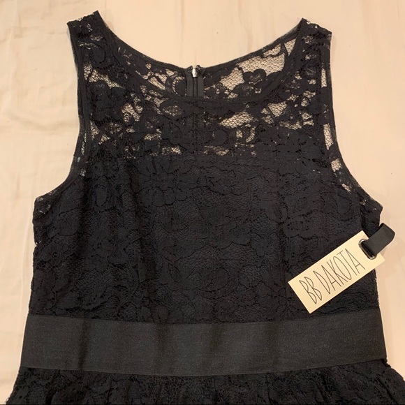 BB Dakota black lace dress - Picture 3 of 5